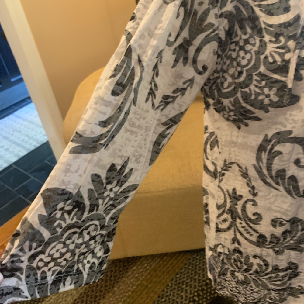 Marika Monochrome Floral Swim Coverup - Picture 6 of 7